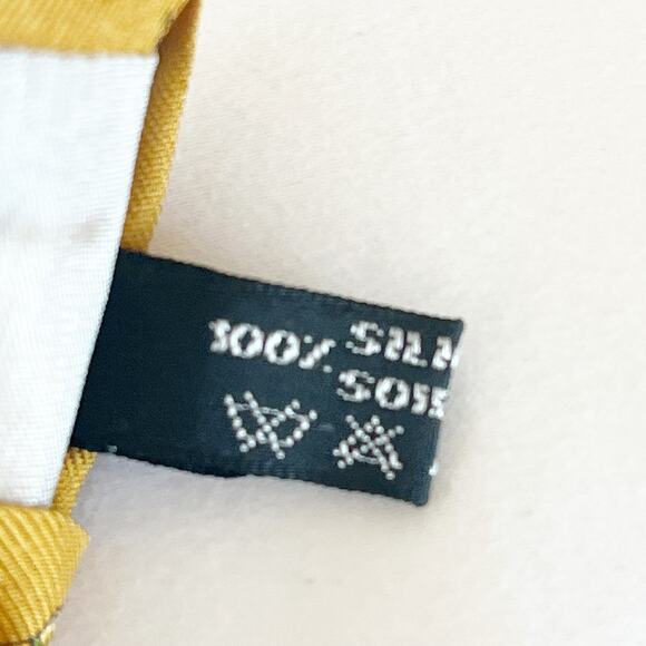 FERRAGAMO Silk Tie and VALENTINO Vintage Gold Tie Clip - Picture 8 of 12